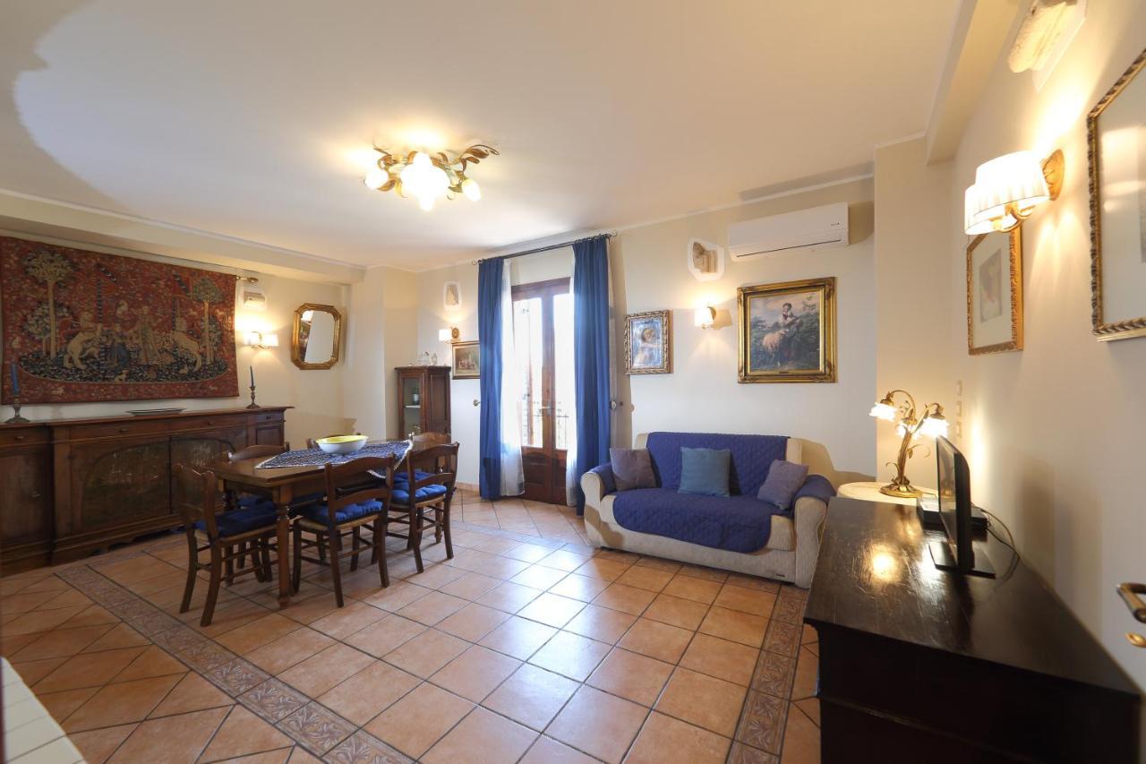 Casa la Boheme Apartment Taormina Bagian luar foto