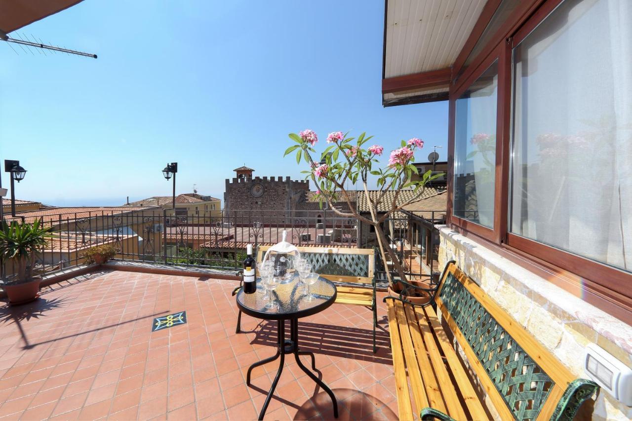Casa la Boheme Apartment Taormina Bagian luar foto