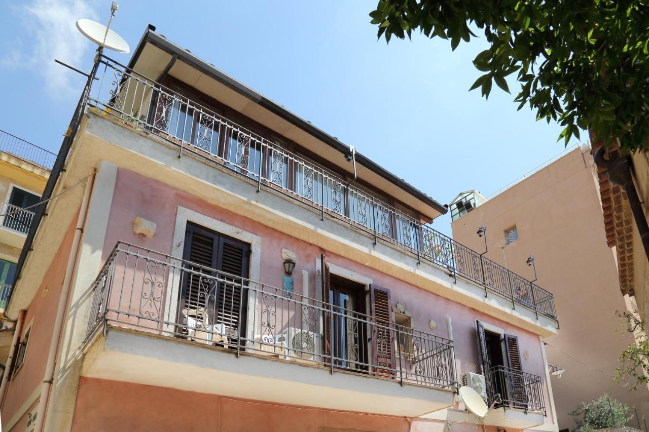 Casa la Boheme Apartment Taormina Bagian luar foto