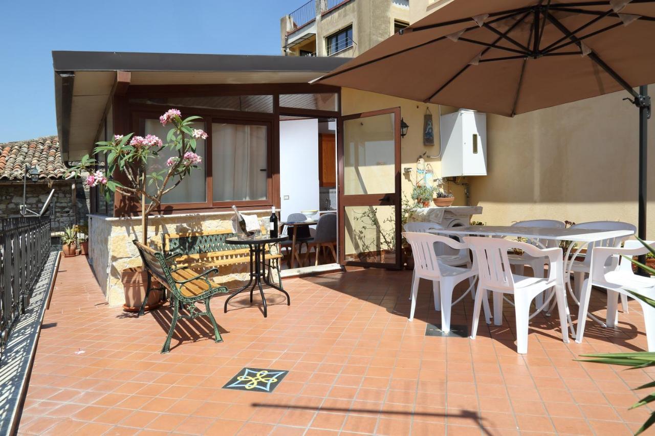 Casa la Boheme Apartment Taormina Bagian luar foto